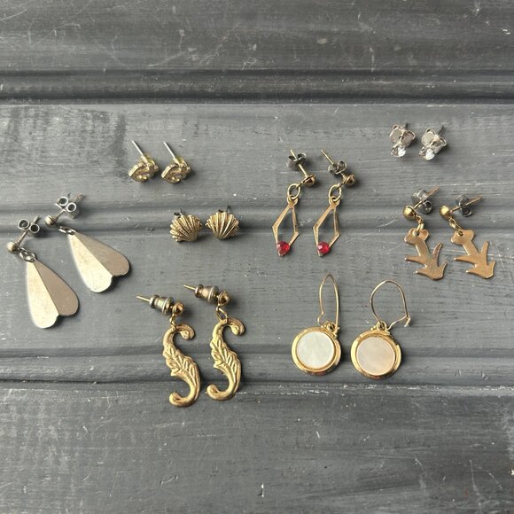 Small Vintage Earring Lot (Lot of 8) - Picture 5 of 9
